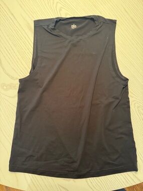 ALO Yoga Men's Black Athletic Muscle Tank
